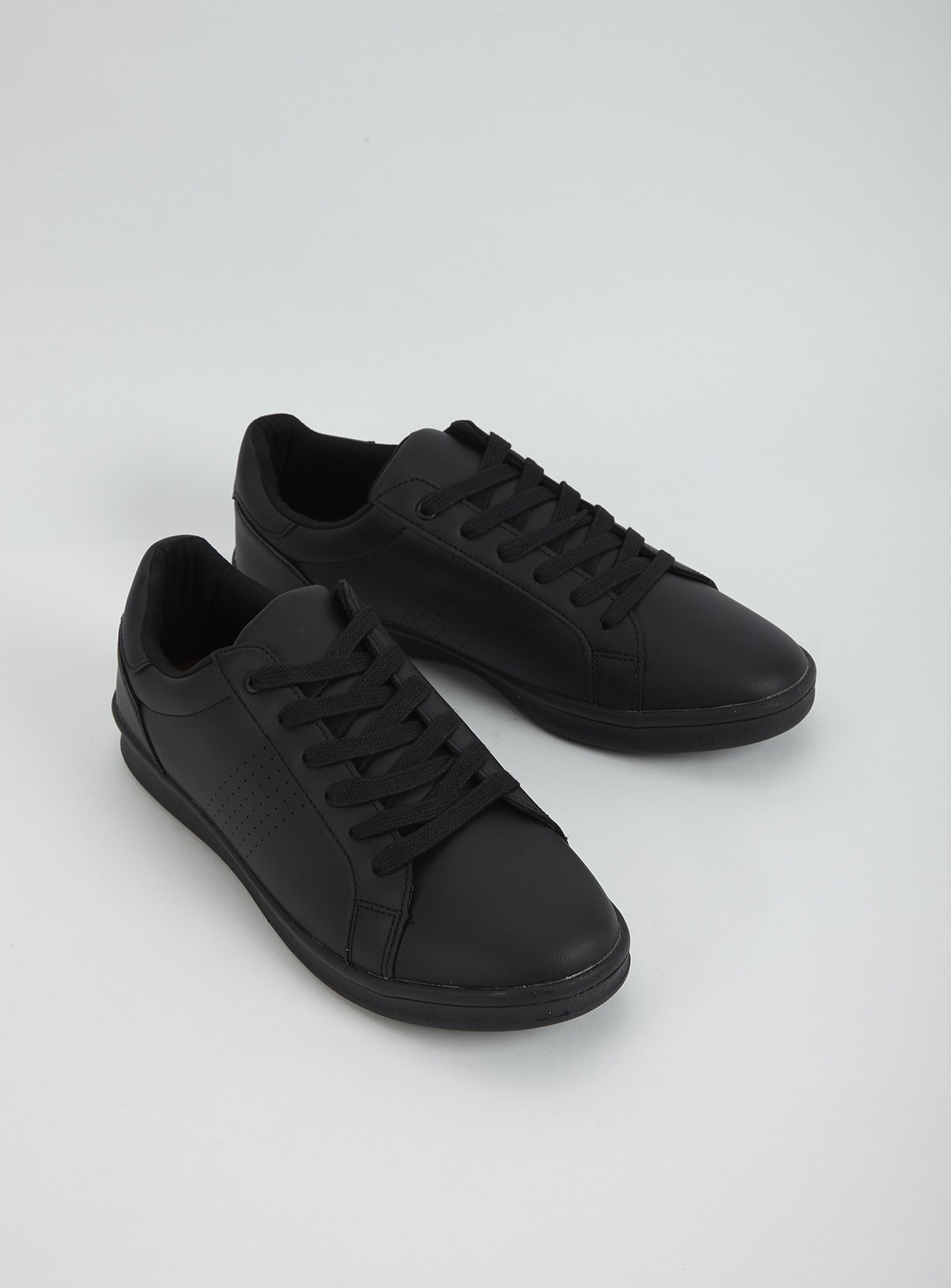 Black Lace Up Trainer Review