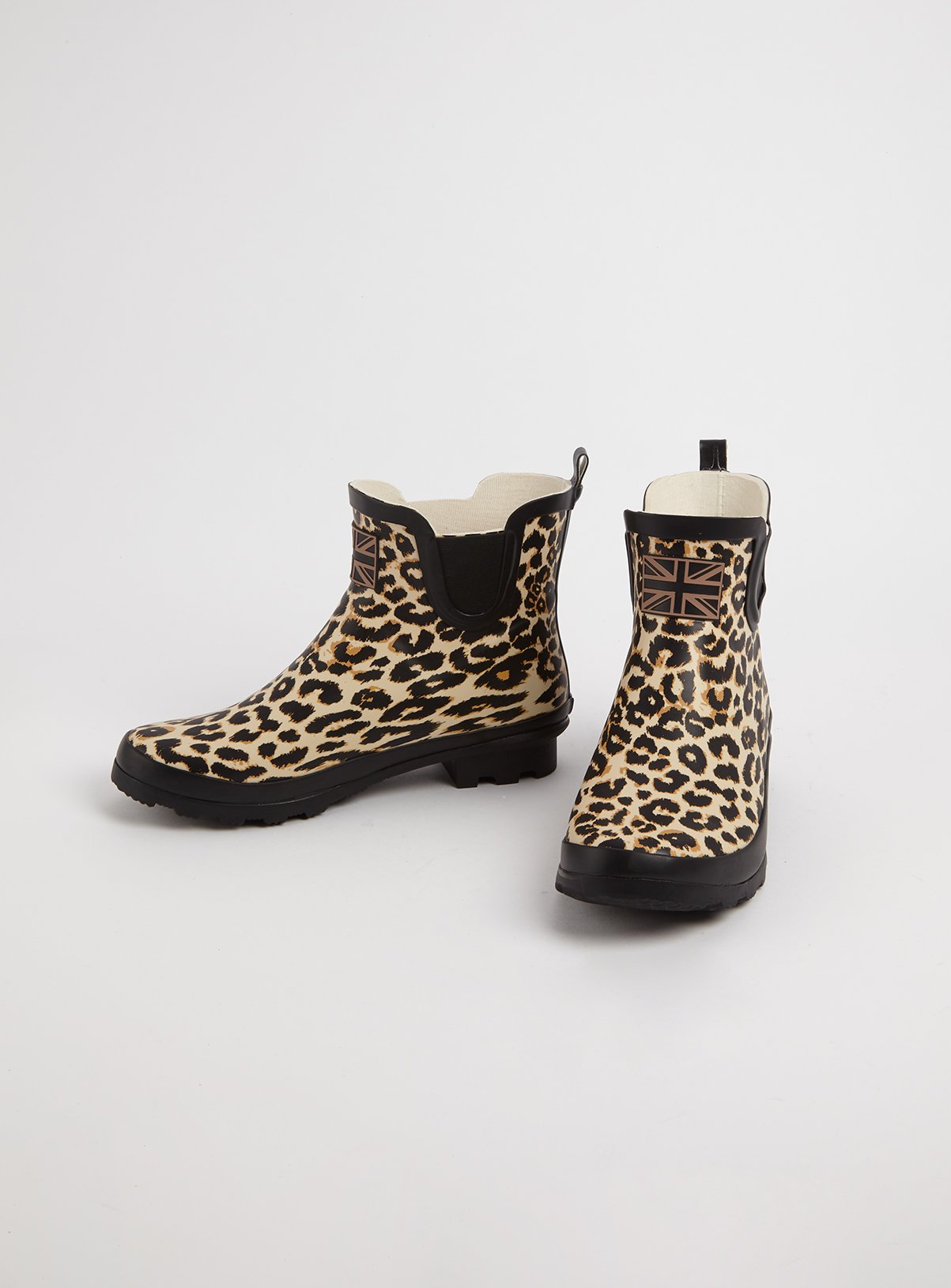 leopard wellies