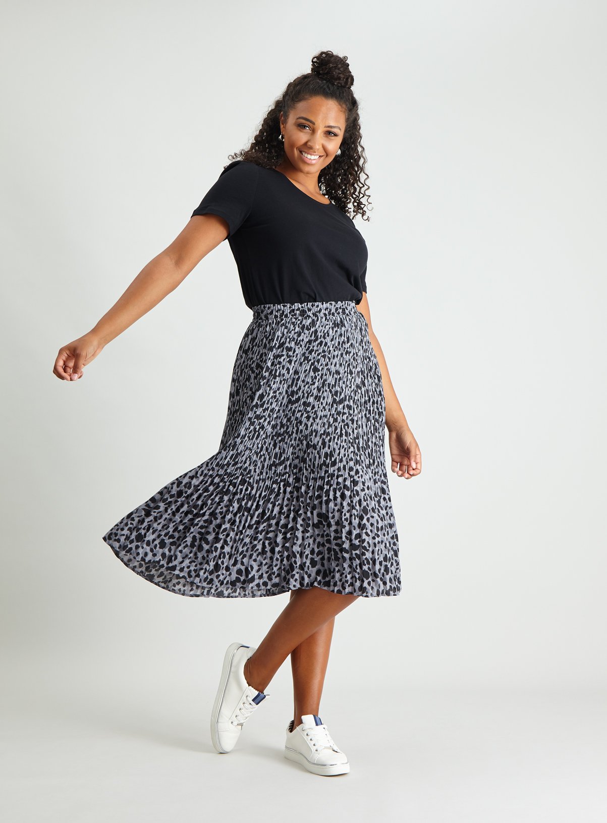 Leopard Print Pleated Midi Skirt Review