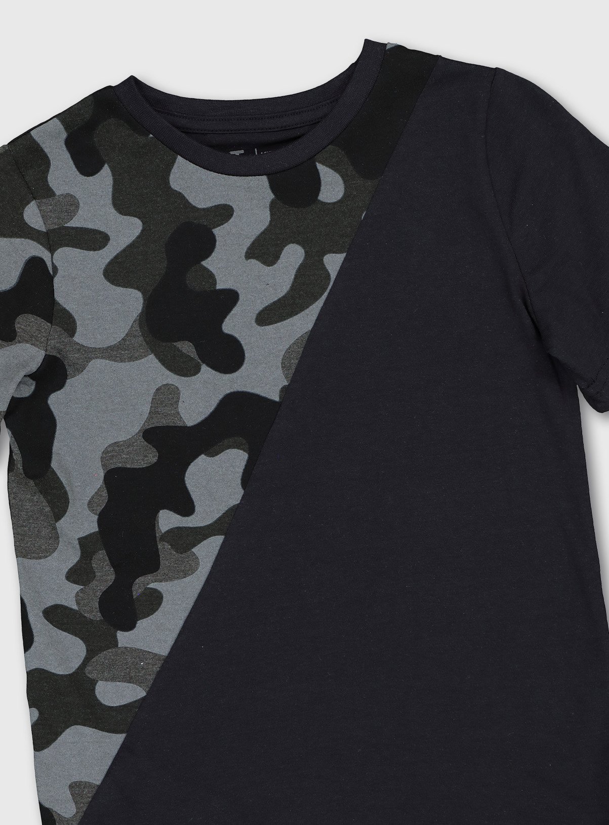 Camouflage Spliced T-Shirt Review