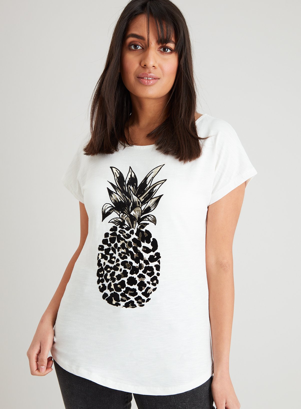 Pineapple Metallic Appliqu√© Short Sleeve T-Shirt Review