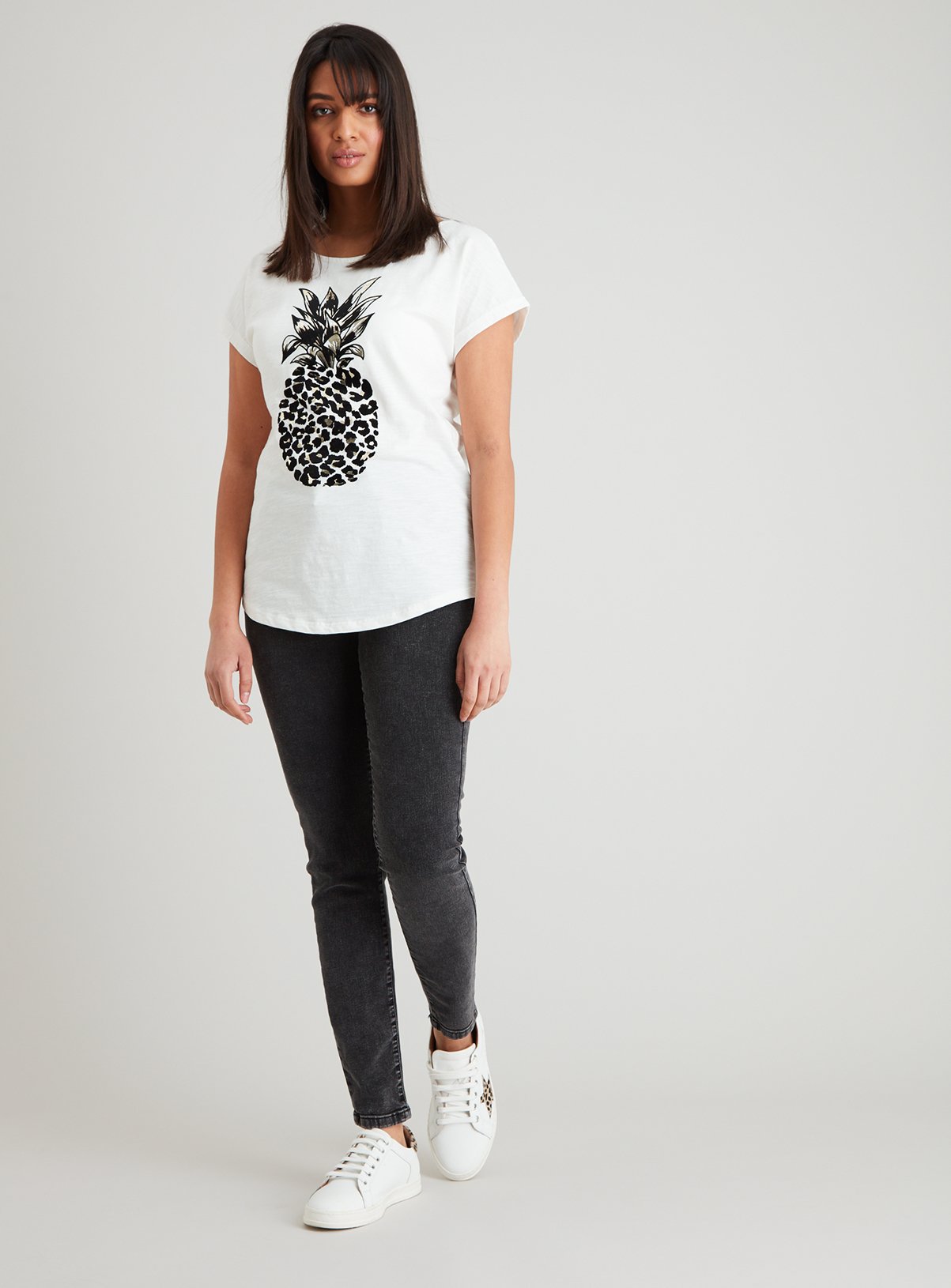 Pineapple Metallic Appliqu√© Short Sleeve T-Shirt Review