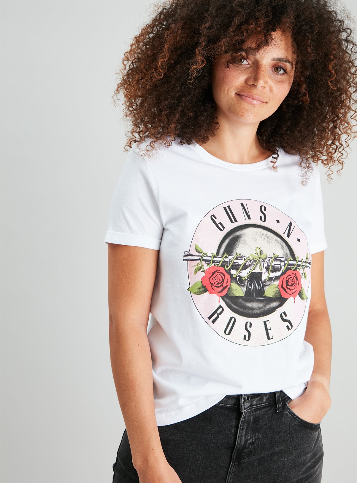 Guns N' Roses White Graphic T-Shirt Review