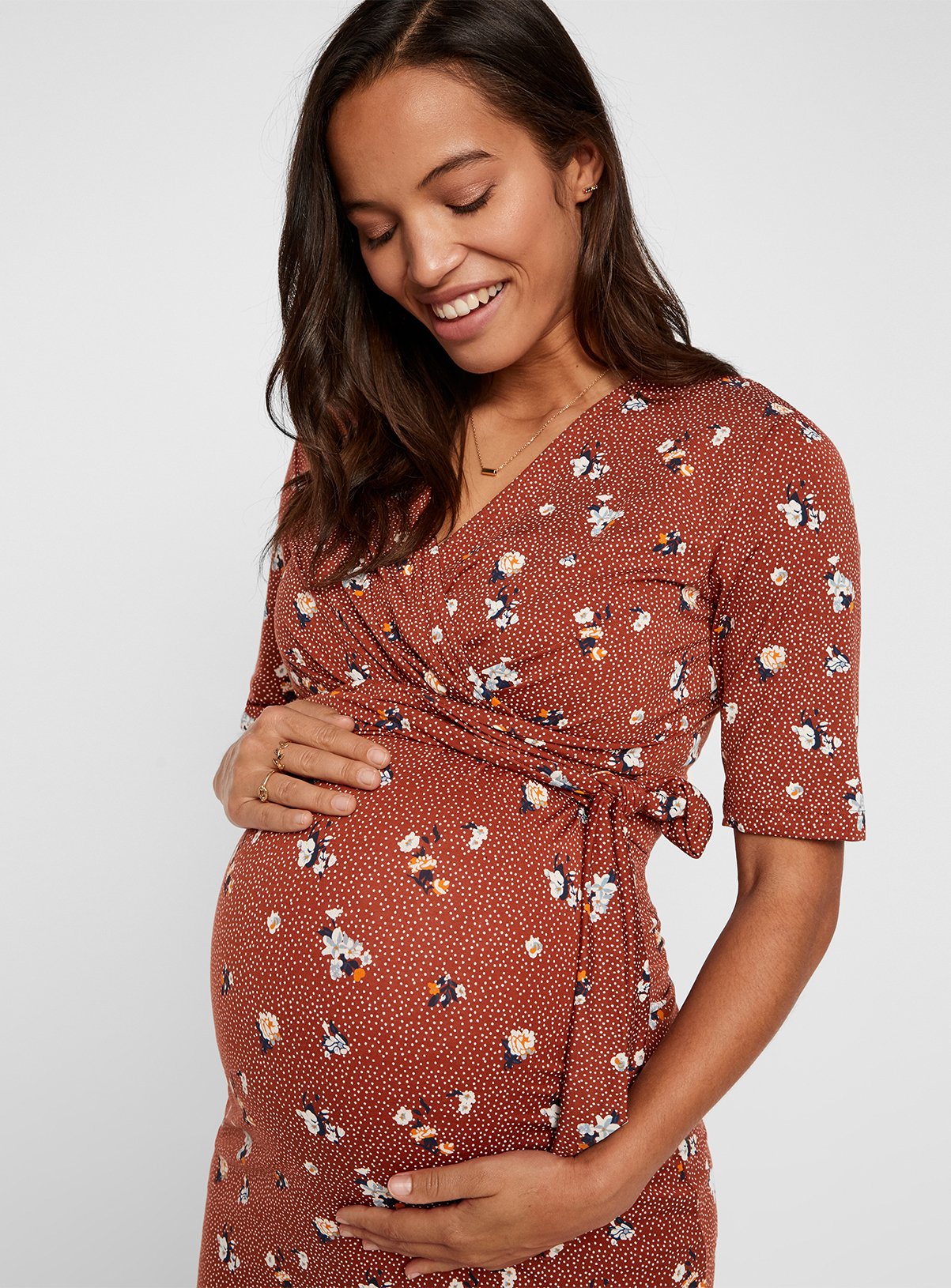 Dotted Floral 2-In-1 Maternity Dress Review