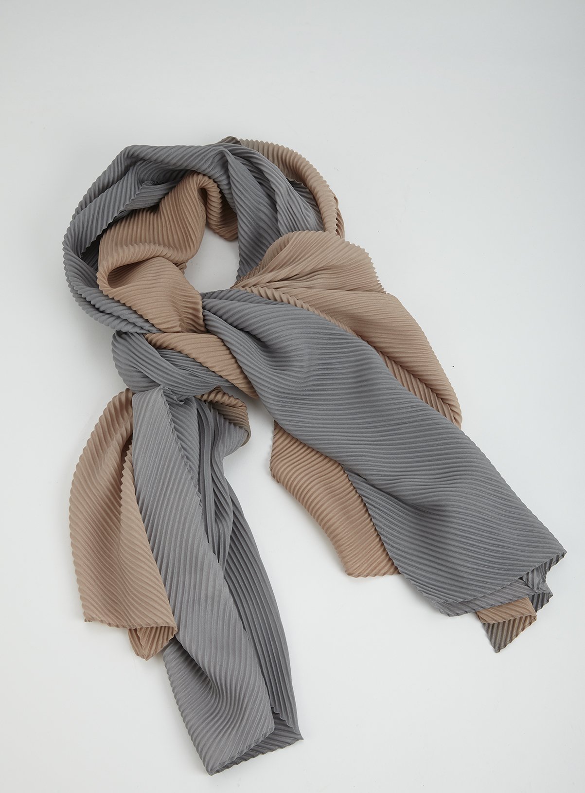 Grey & Pink Ombr√© Pleated Scarf Review