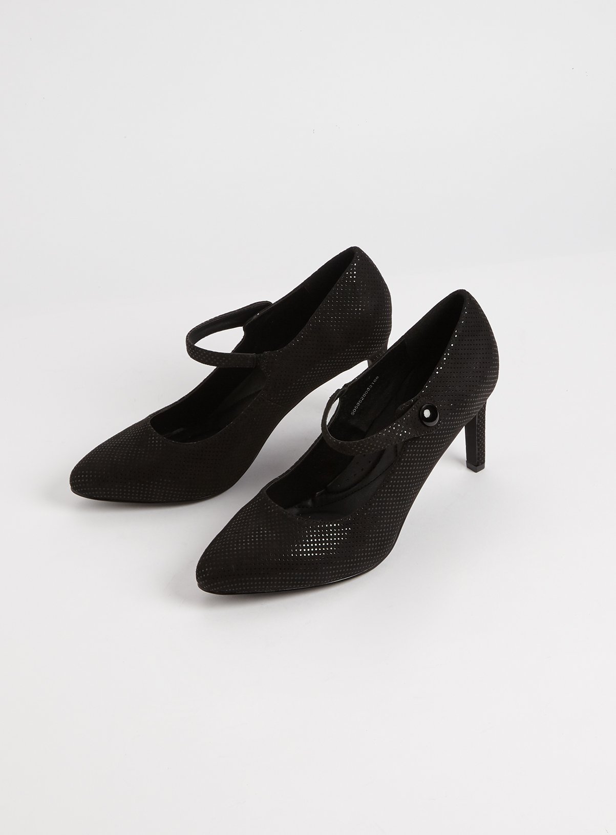 comfy black court shoes