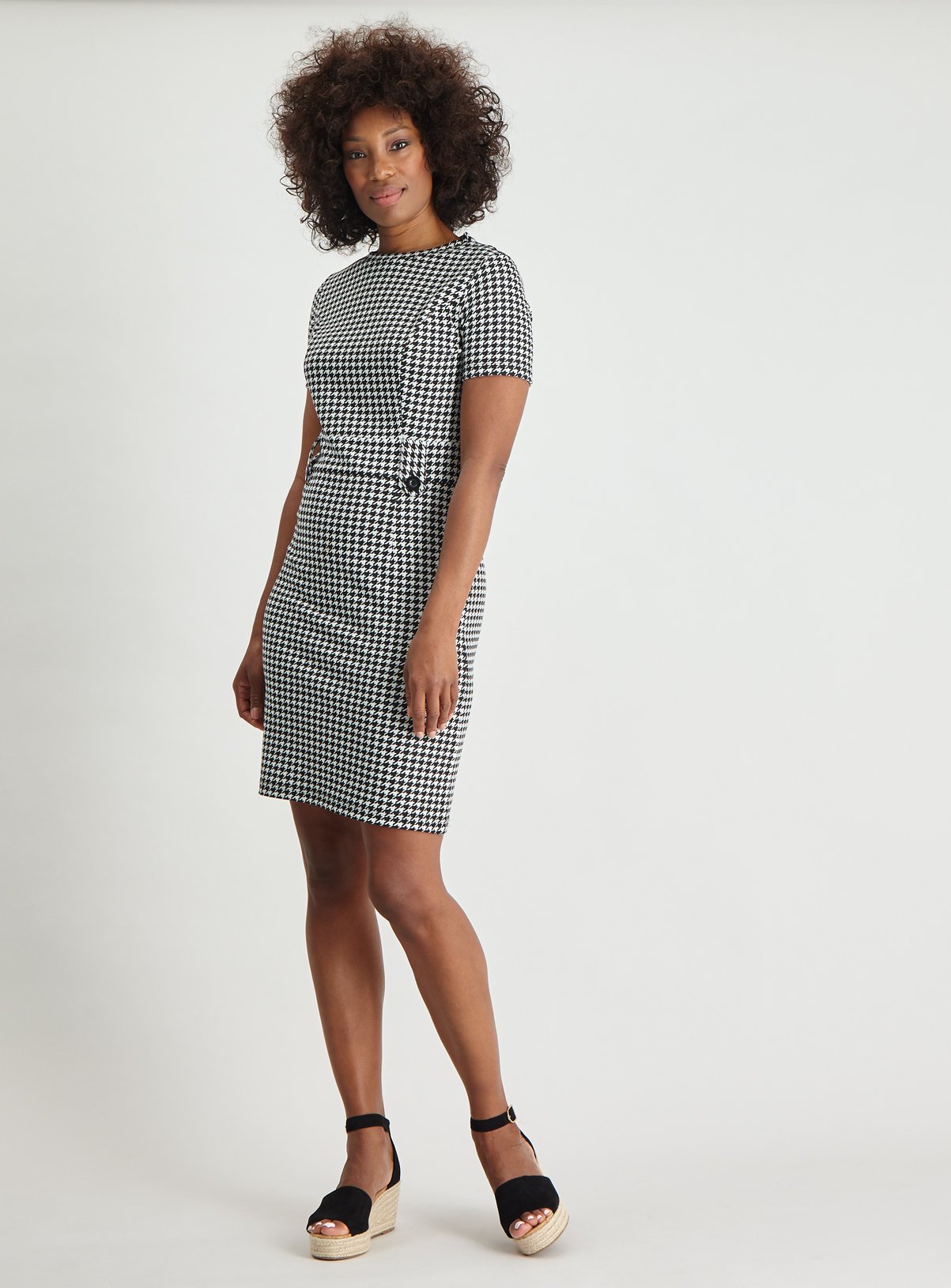 Dogtooth Print Shift Dress Review