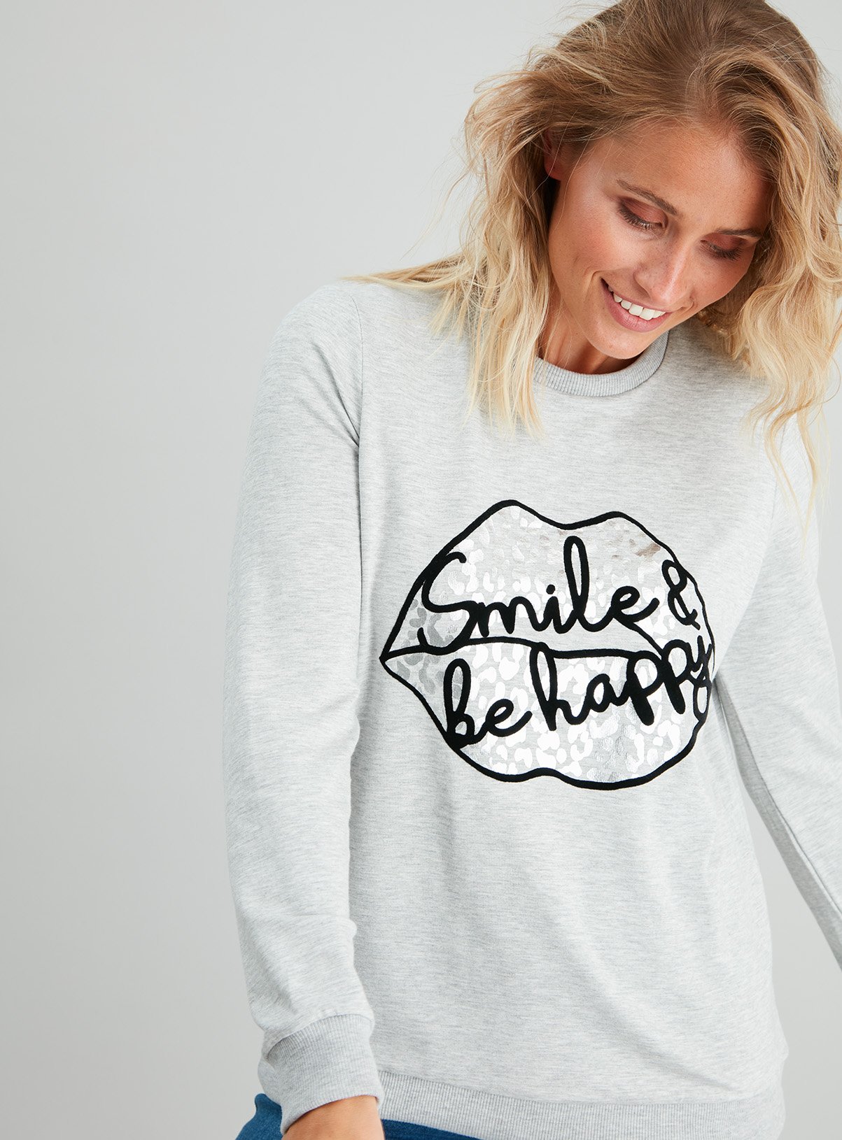 Grey 'Smile & Be Happy' Sweatshirt Review