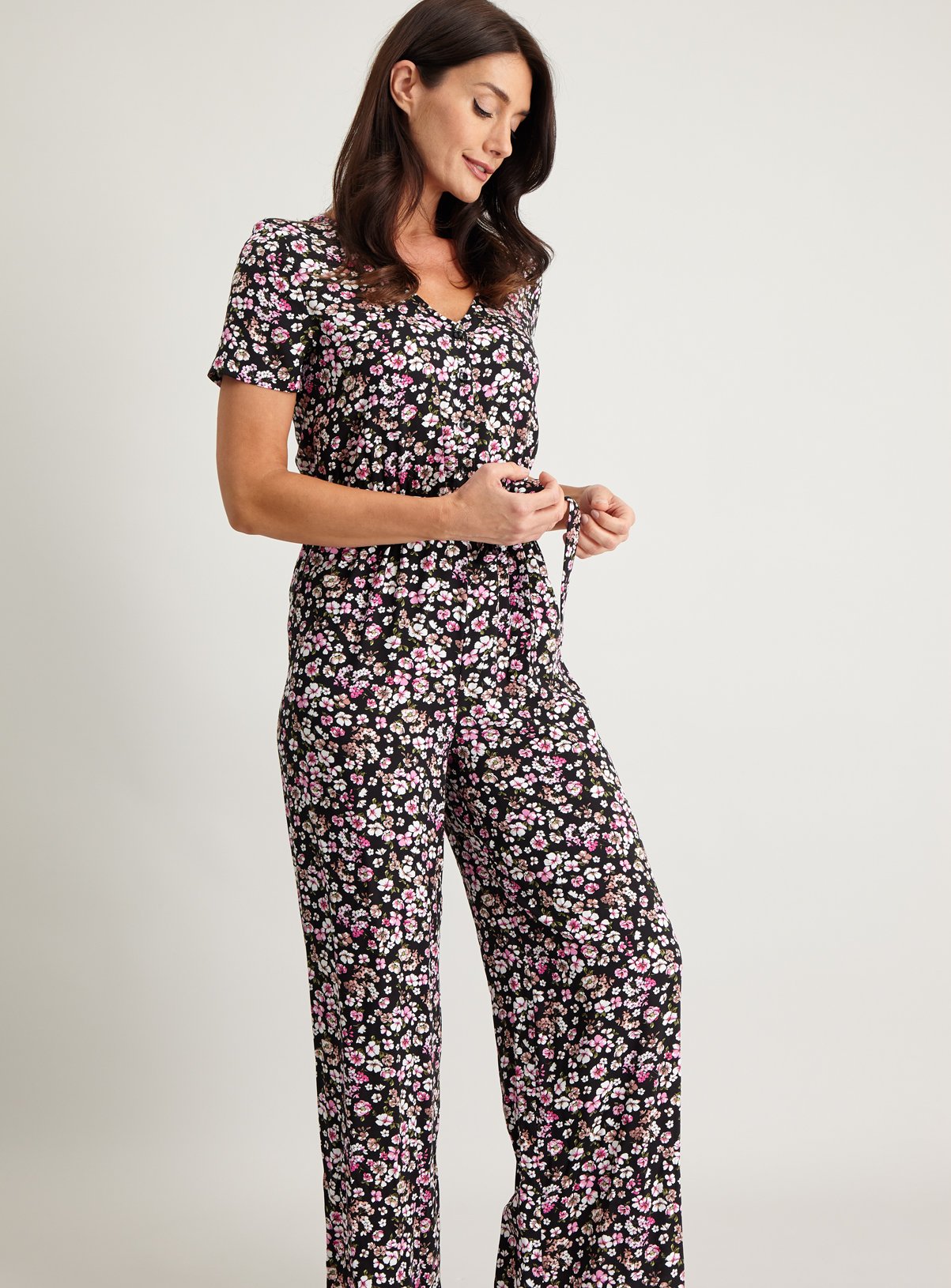 Ditsy Floral Print V-Neck Wide Leg Jumpsuit Review