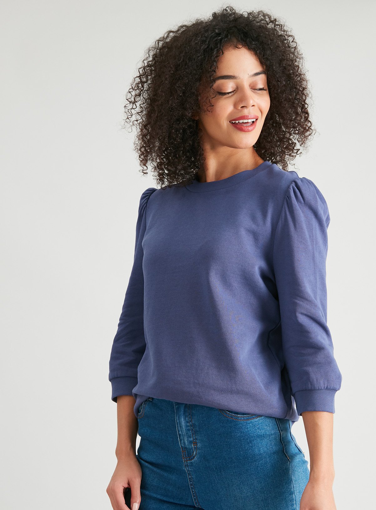 sweatshirt with puffy sleeves