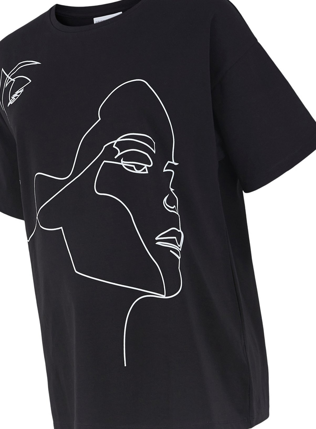 Portrait Graphic Oversized Black T-Shirt Review