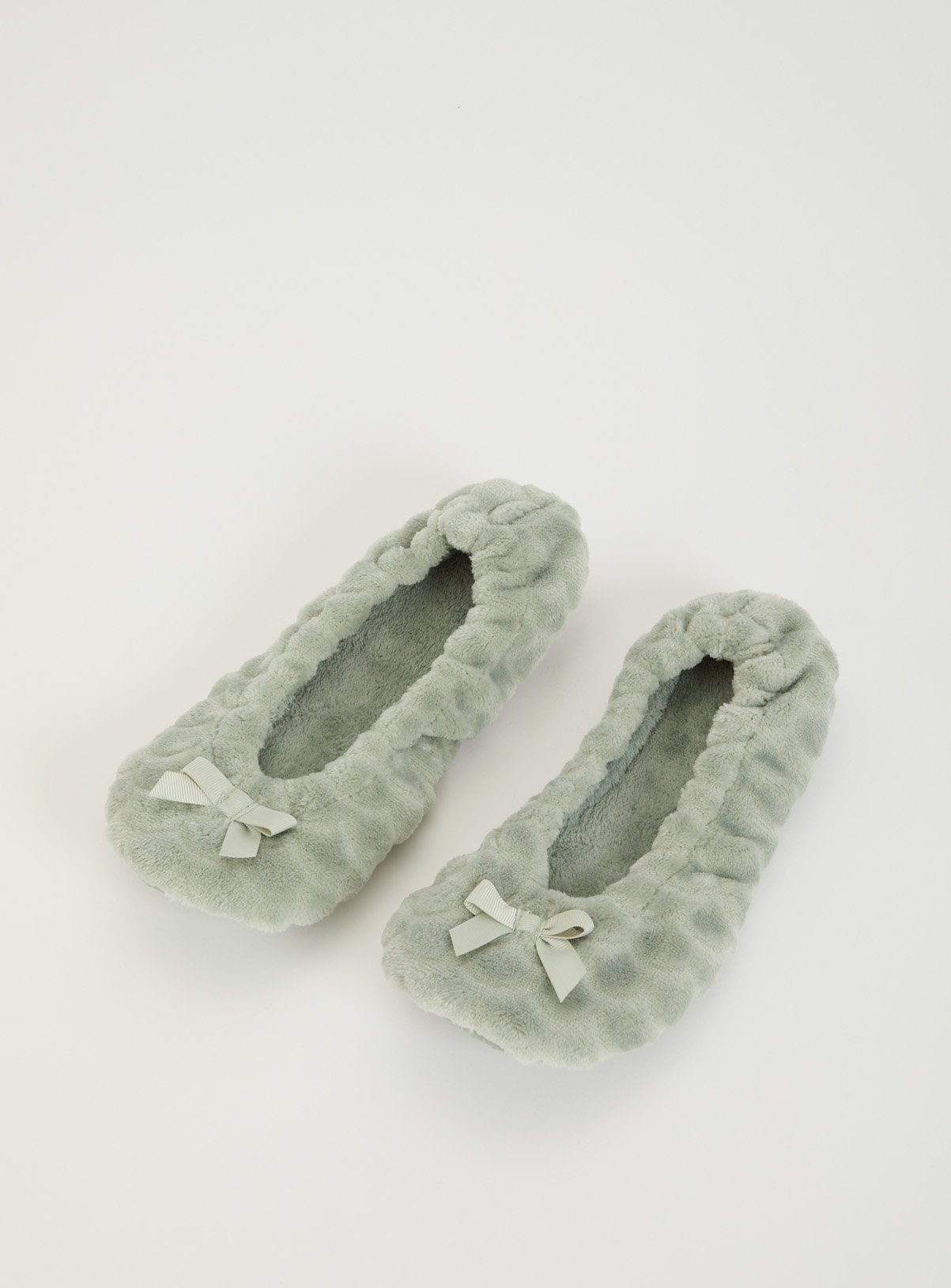 tu clothing slippers