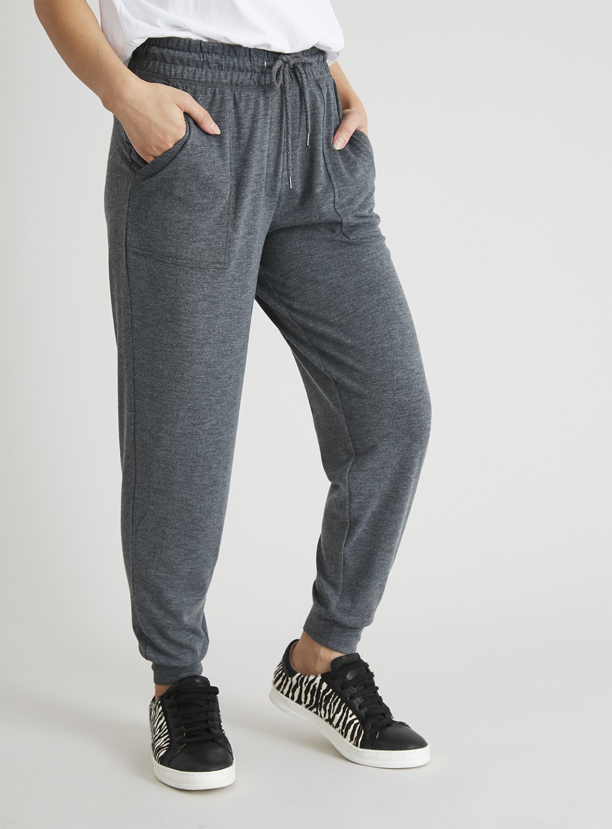 petite jogging trousers