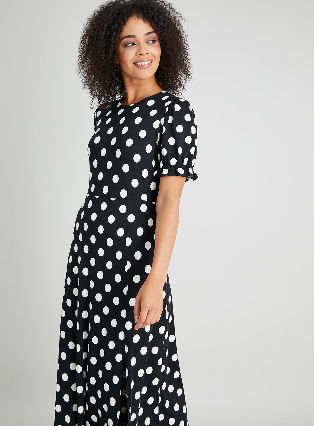 monochrome polka dot