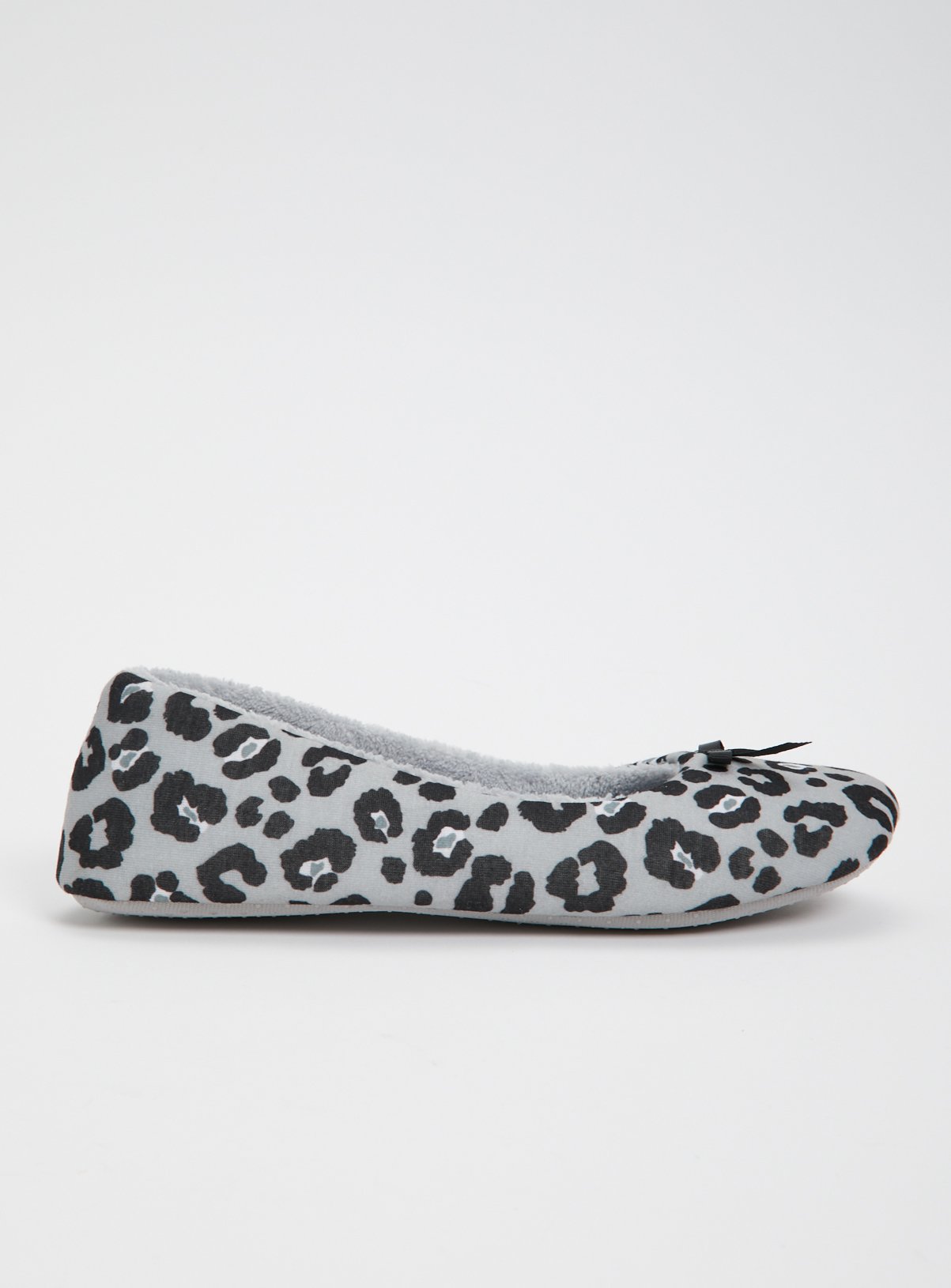 grey leopard print slippers