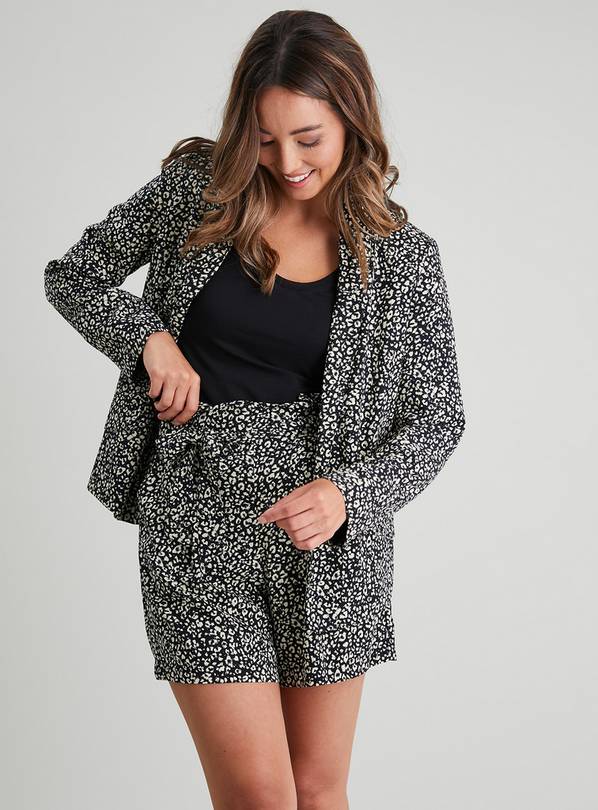 Leopard print 2025 blazer and shorts