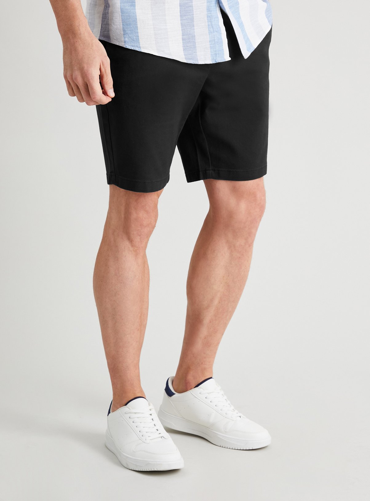 36 short trousers