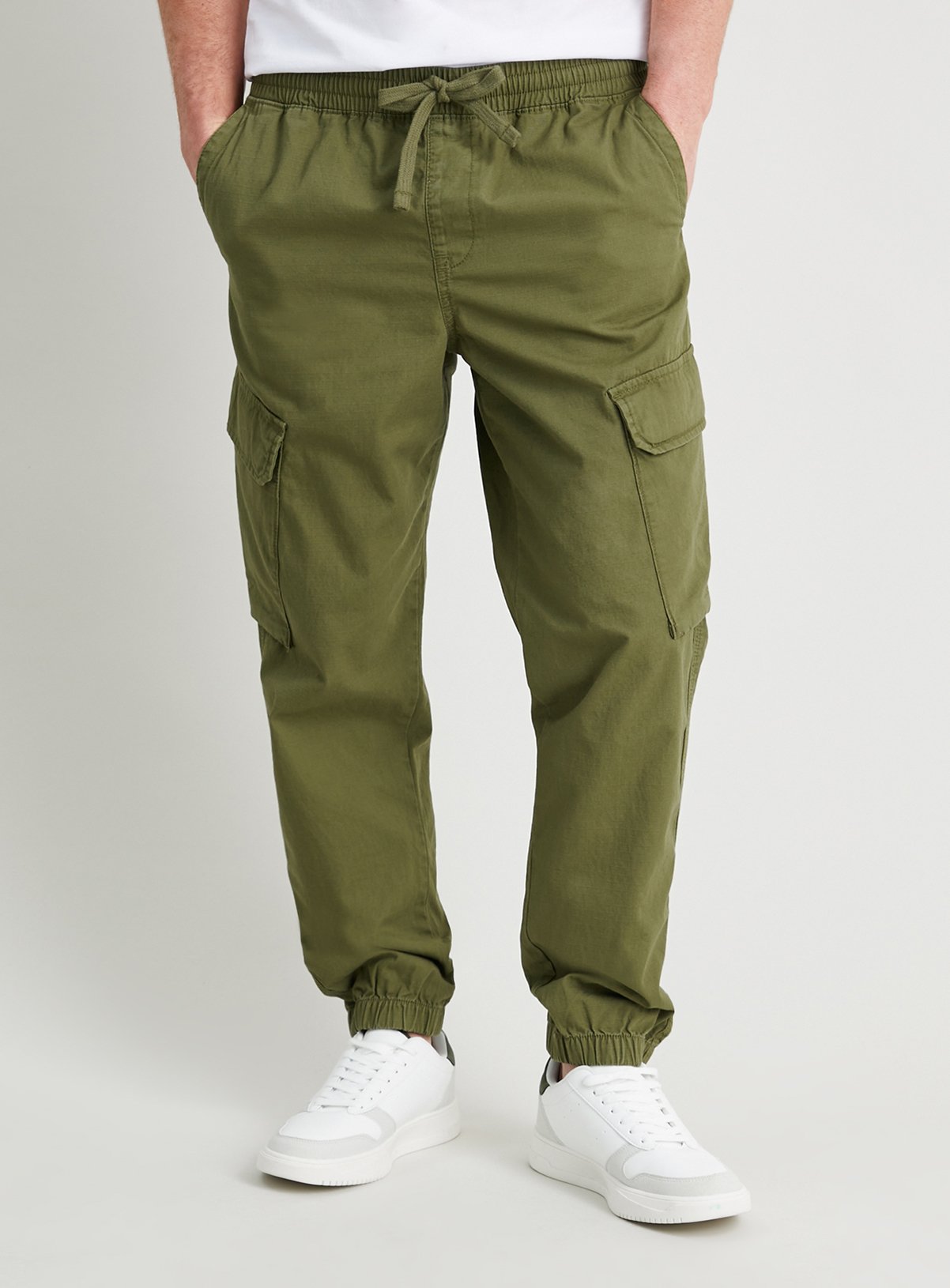 44 cargo pants