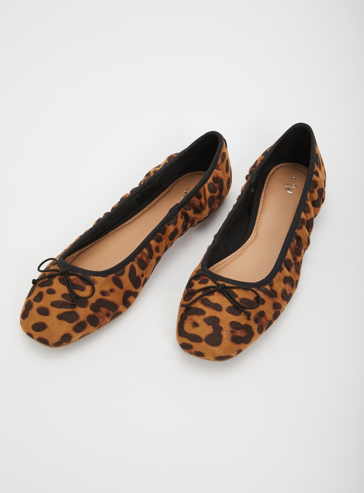 leopard print ballet pumps