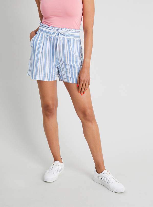 Shorts with hot sale white stripe