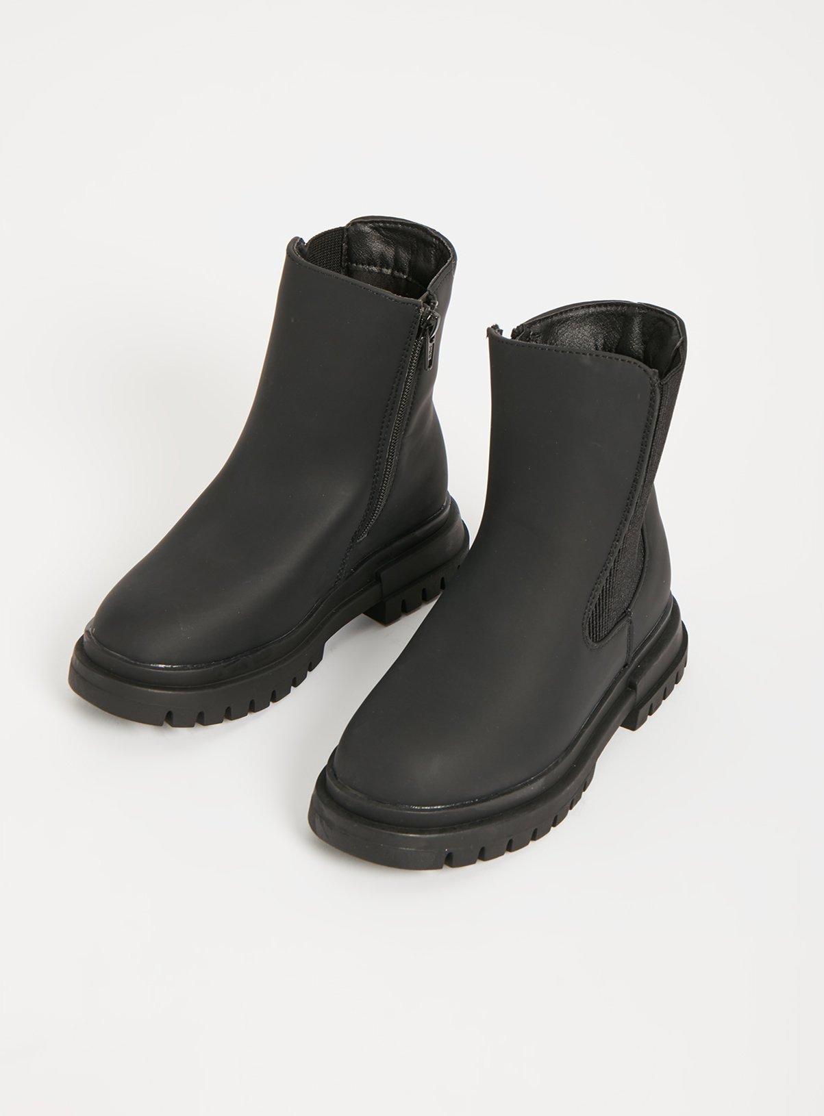 chelsea boots 13