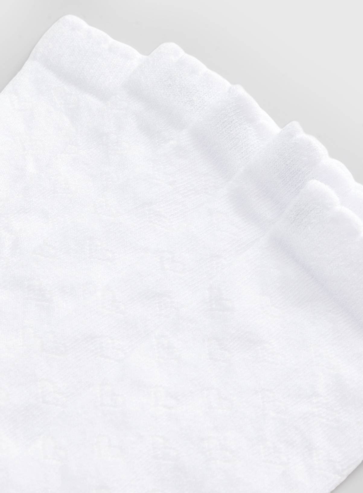 White Heart Knee High Socks 5 Pack 6-8.5 - Image 2
