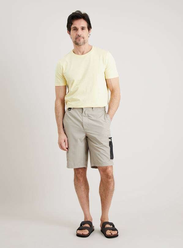 Mens cargo outlet shorts 42