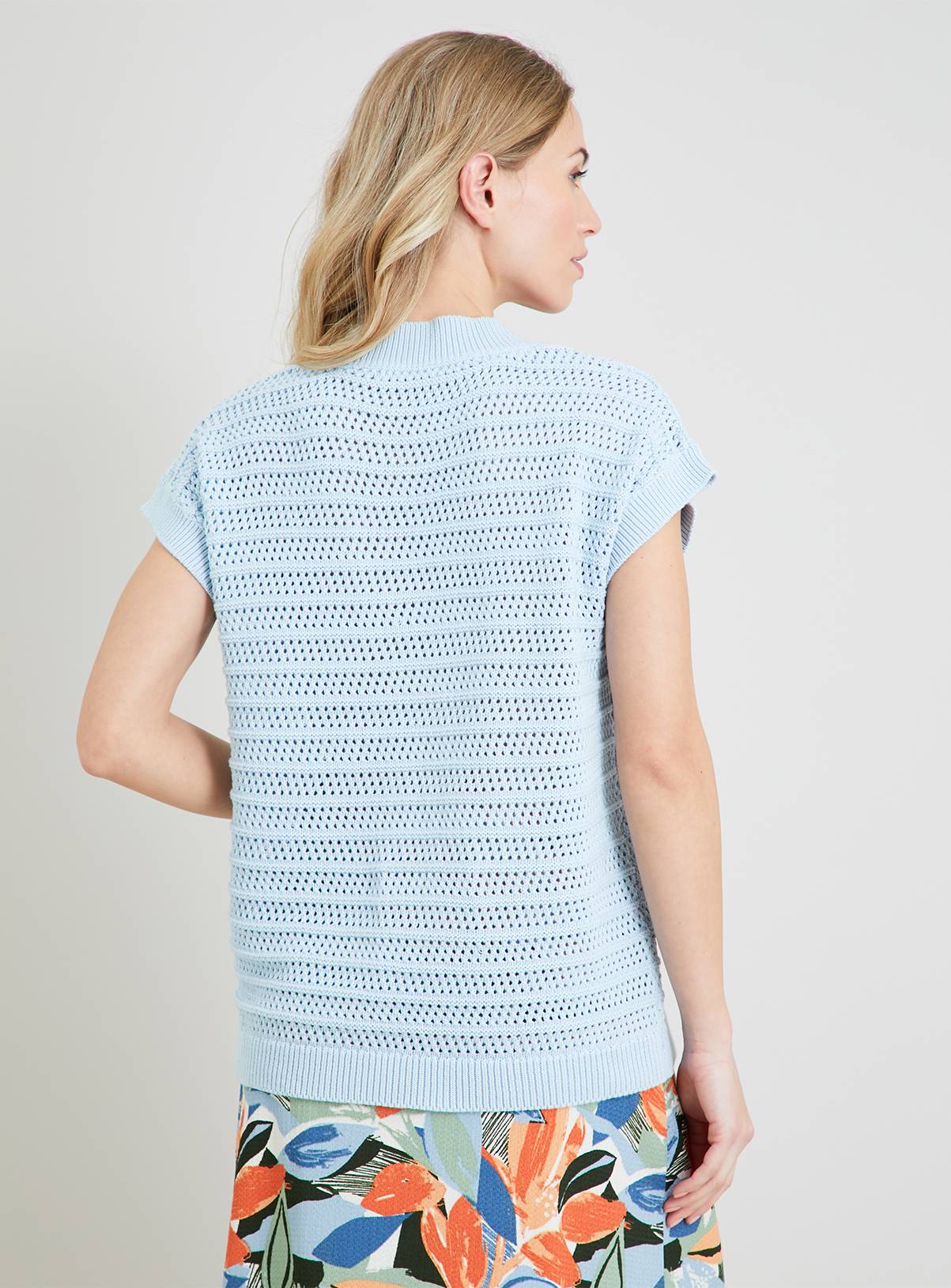 Pale Blue Stitchy V-Neck Tank Top - 12 - Image 4