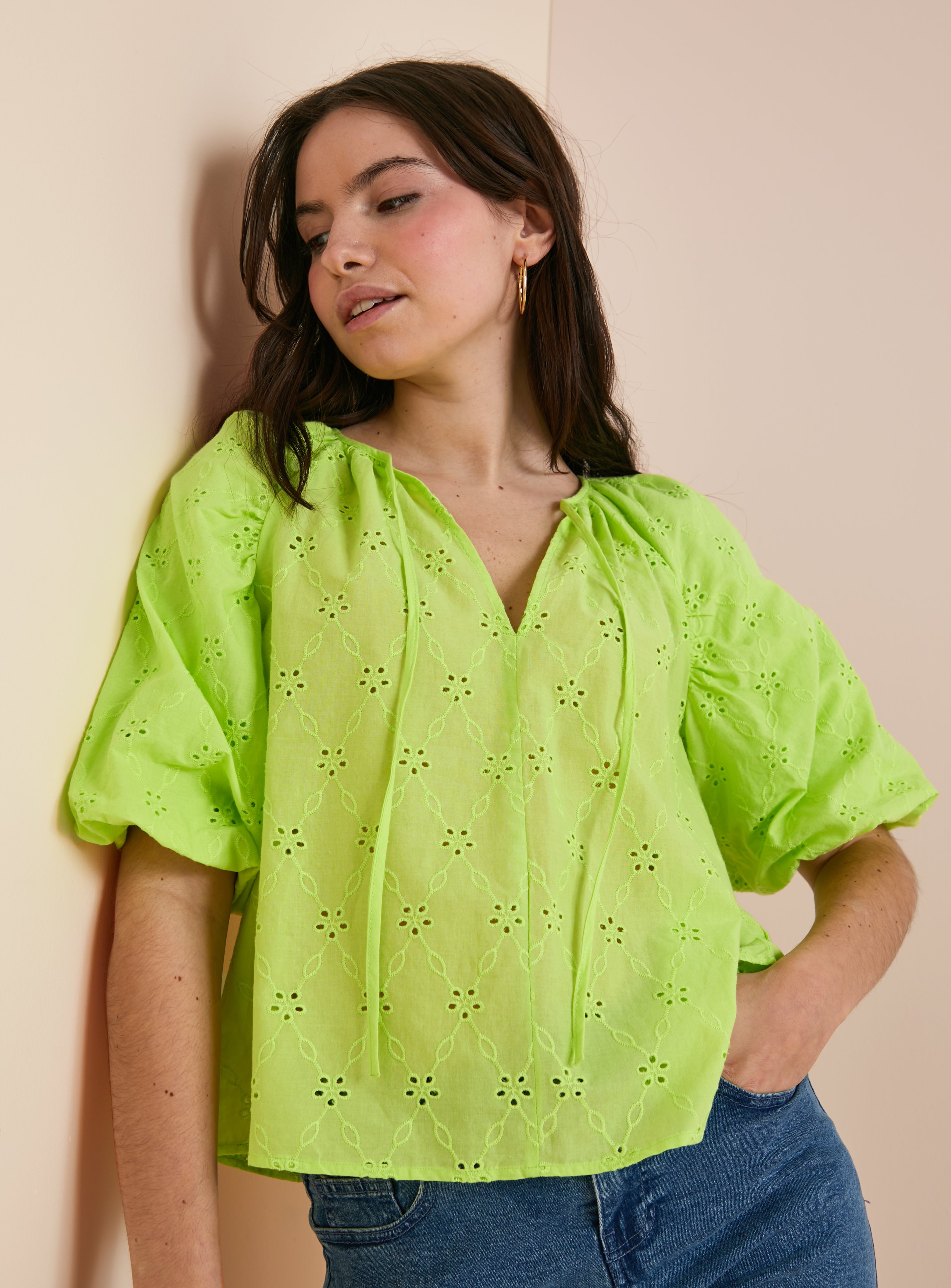 Everbelle Relaxed Broderie Blouse 6 - Image 3 thumbnail