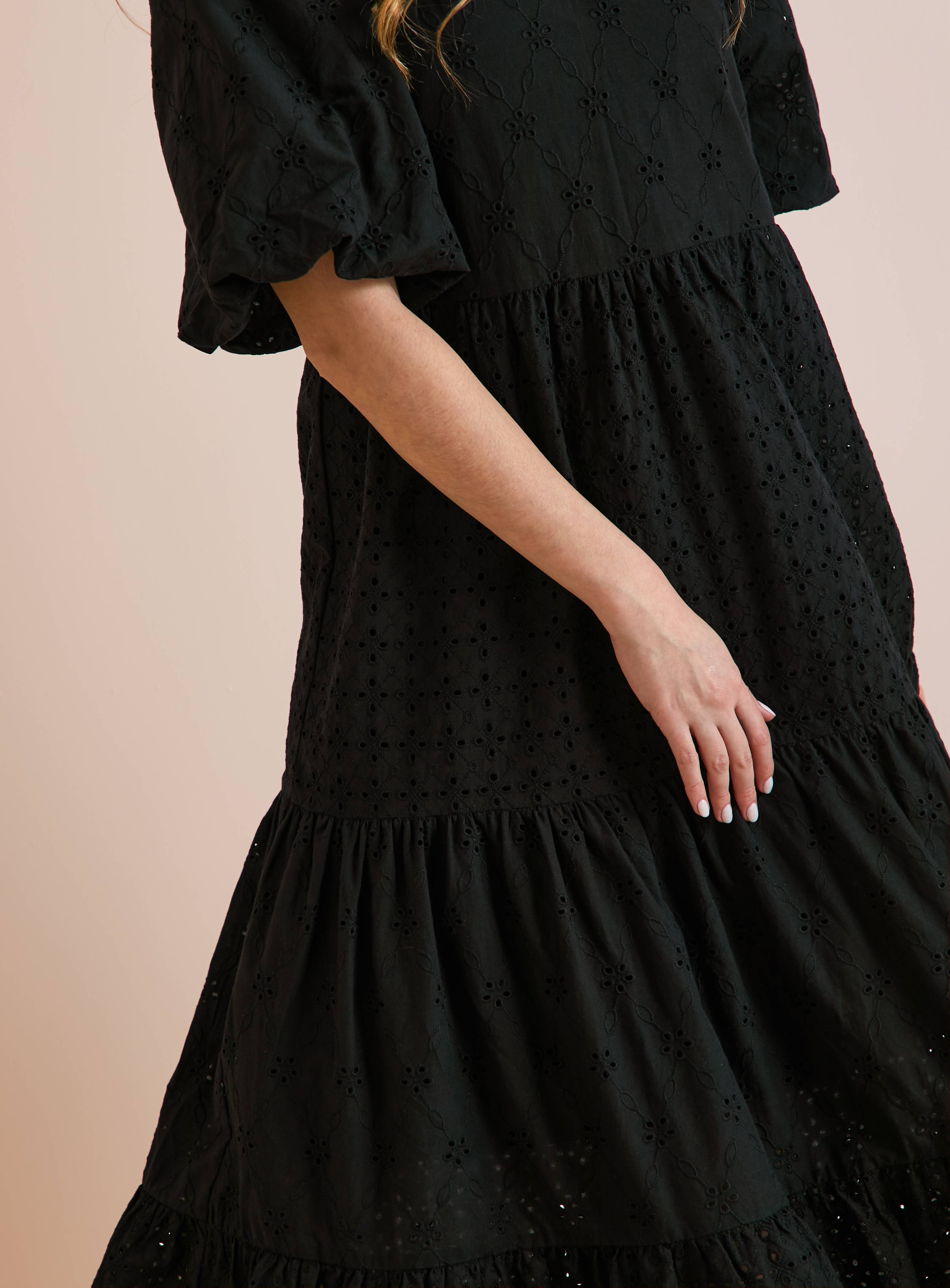 Everbelle Broderie Maxi Dress 18 - Image 3