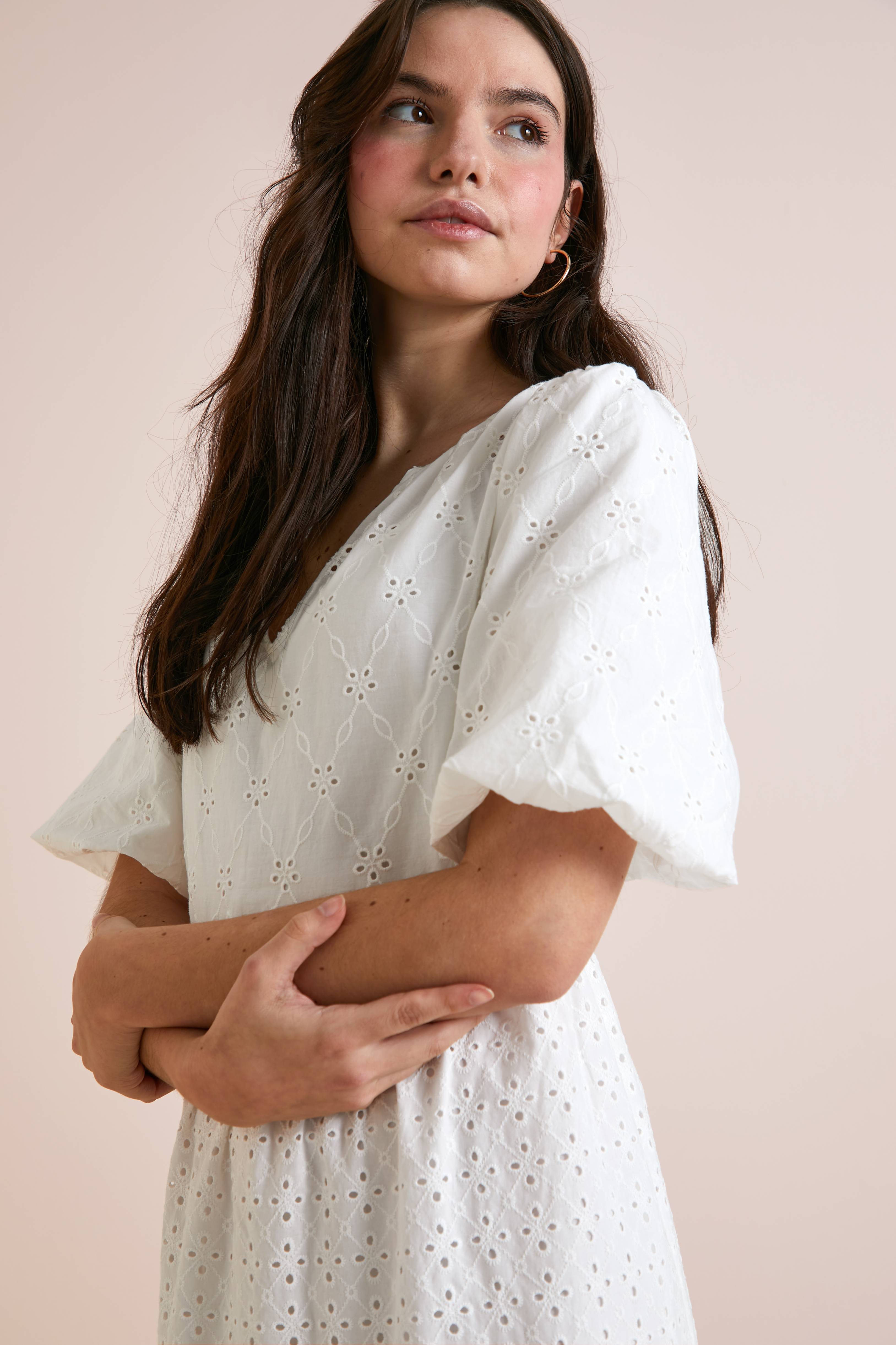 Everbelle White Broderie Maxi Dress 8 - Image 2