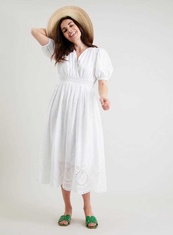 White midi dress hot sale with short sleeves