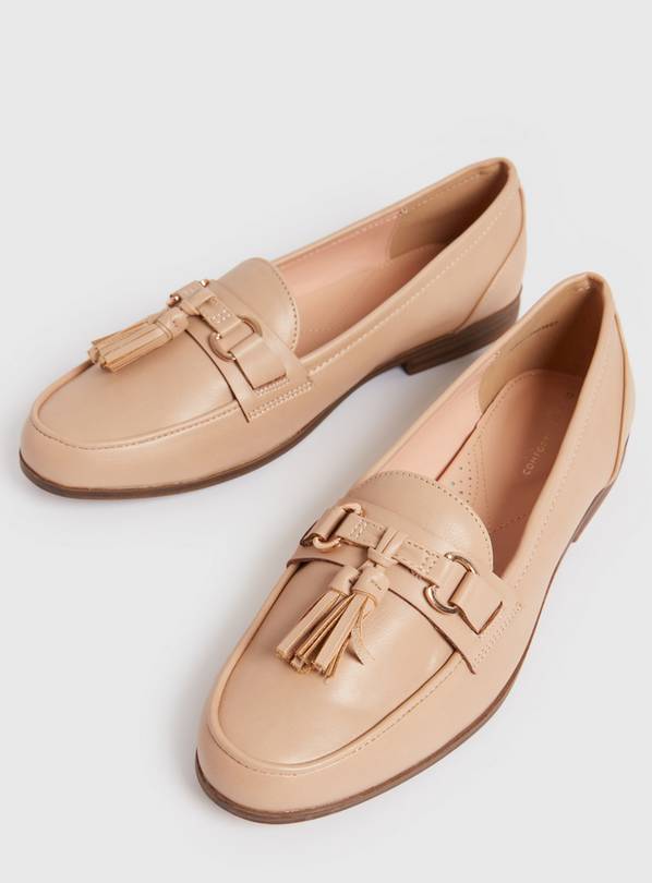 Beige hot sale loafer shoes