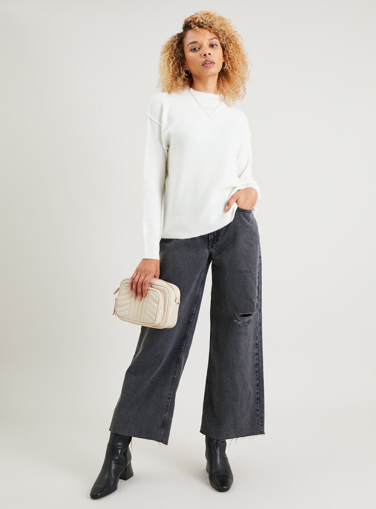 Cream Crew Neck Jumper 22 - Image 2 thumbnail