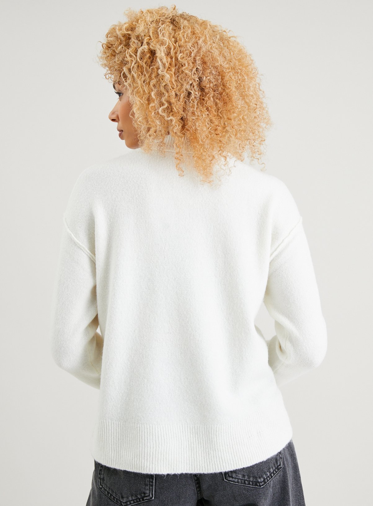 Cream Crew Neck Jumper 22 - Image 5 thumbnail