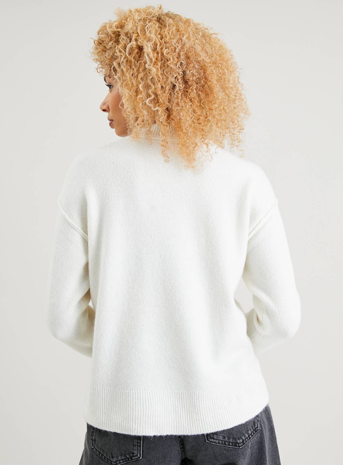 Cream Crew Neck Jumper 22 - Image 5