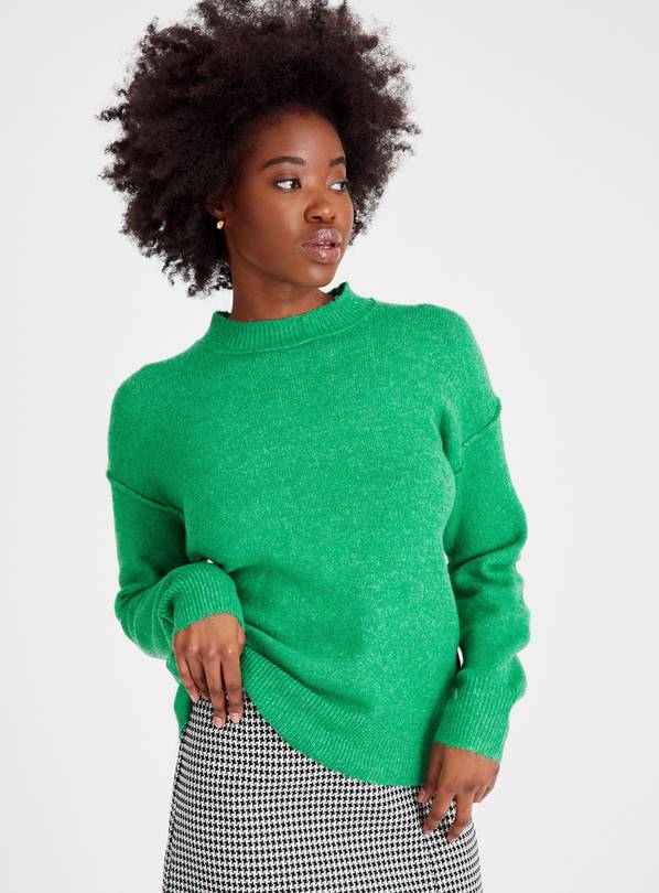 Green round neck outlet jumper