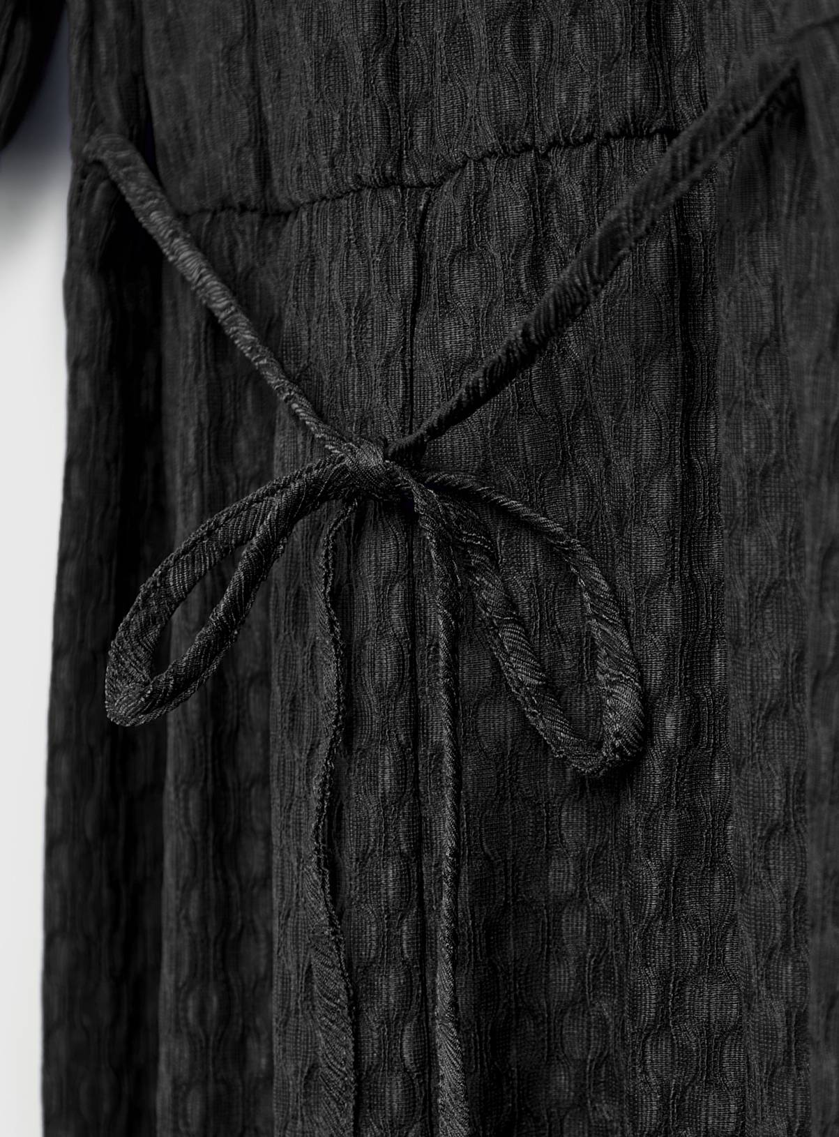 Black Crinkle Midi Dress 18 - Image 4
