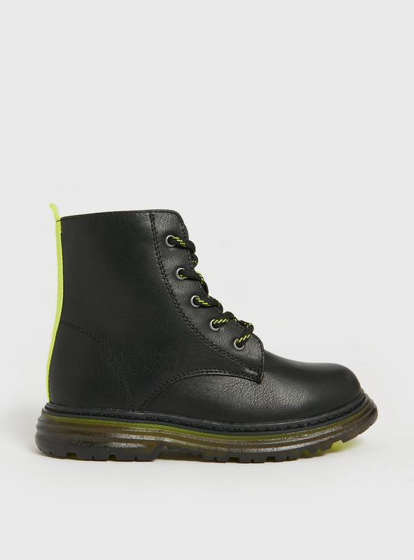 Tu deals black boots