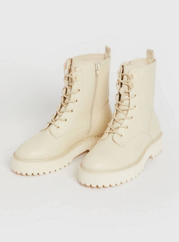 Ladies hot sale cream boots