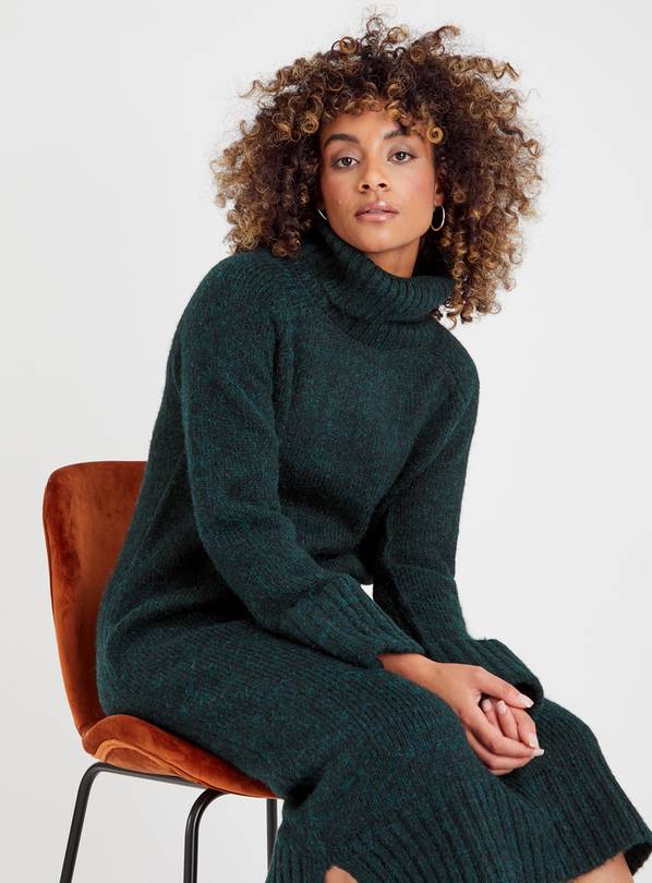 Green Roll Neck Knitted Dress 10