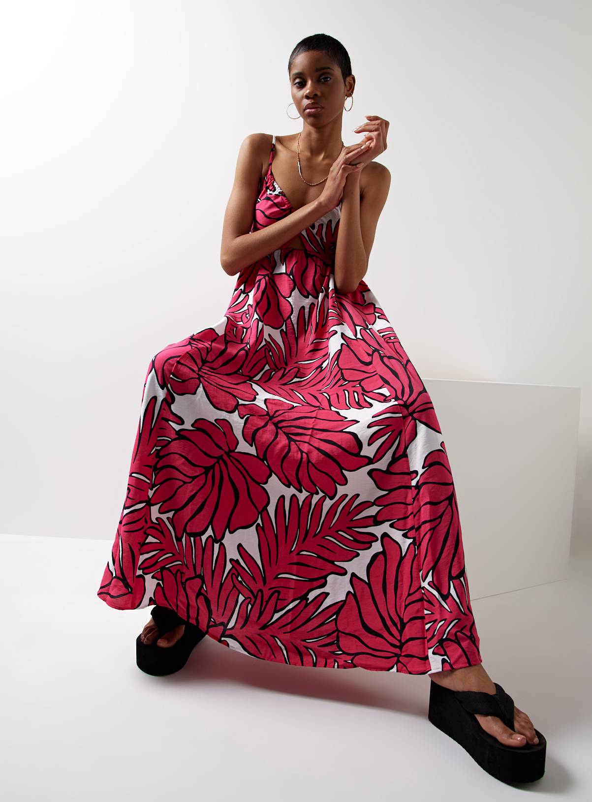 For All The Love Printed Tie Back Ruched Bust Midaxi Dress 6 - Image 4