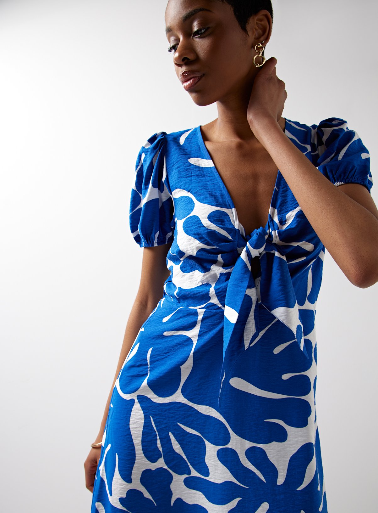 For All The Love Printed Keyhole Cut Out Midi Dress 14 - Image 4 thumbnail