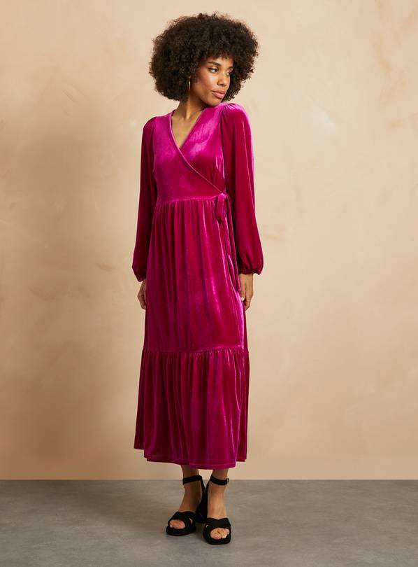 EVERBELLE Pink Velvet Wrap Dress 12