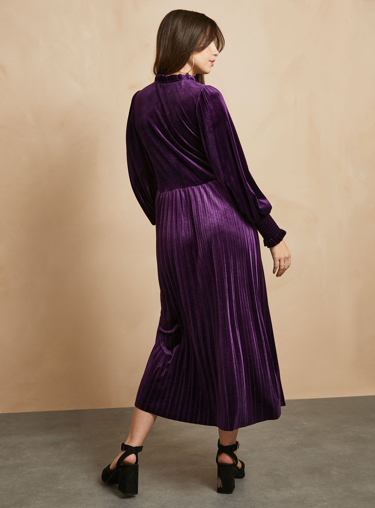 EVERBELLE Purple Velvet High Neck Dress 14 - Image 4 thumbnail