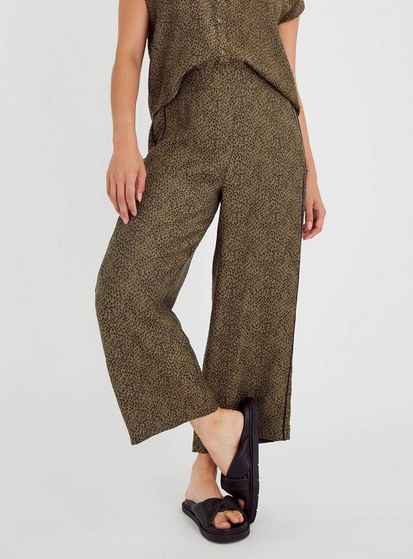 Cropped on sale trousers 18