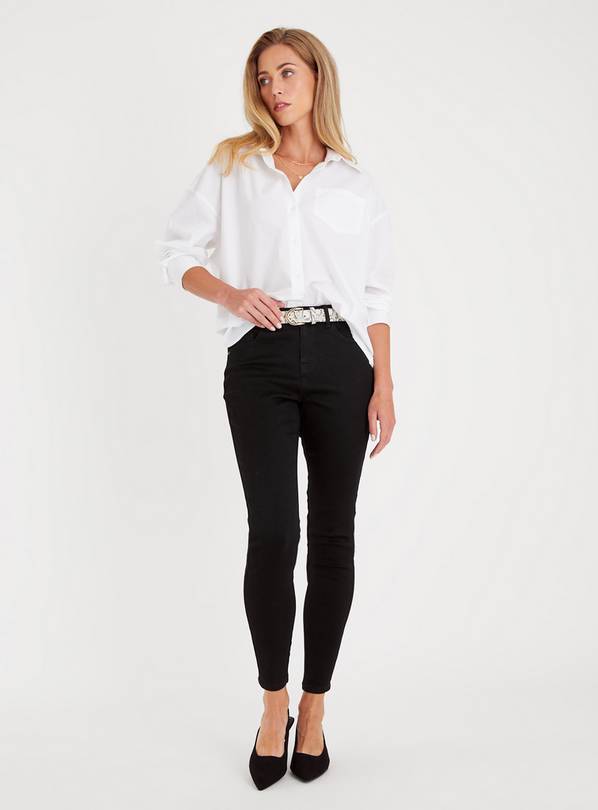 Skinny jeans best sale and white shirt