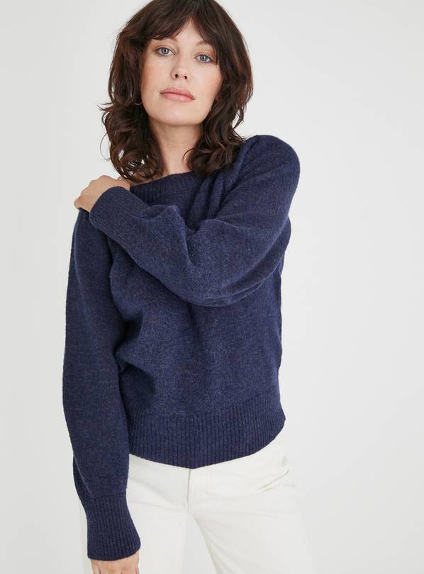 Boat neck outlet jumpers