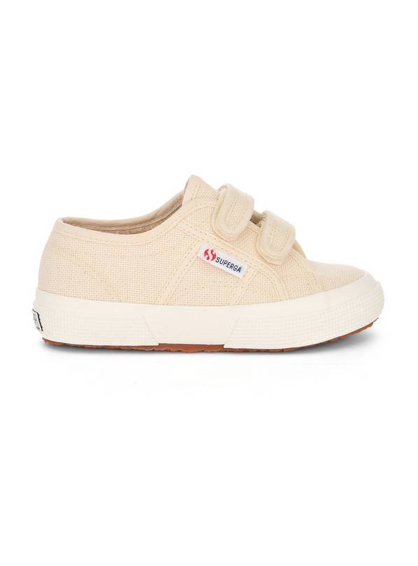 Stores that hot sale sell superga