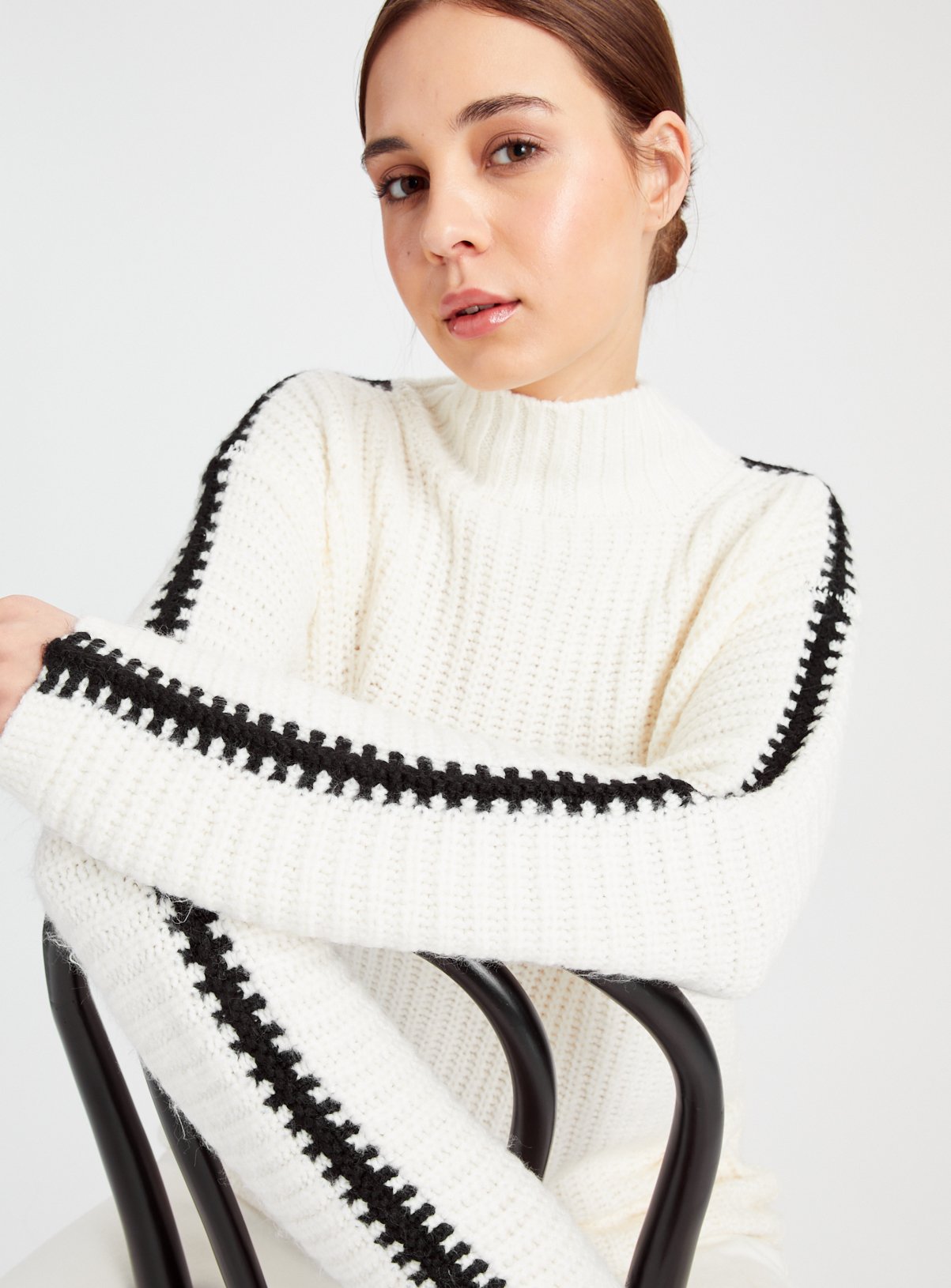 Cream Contrast Blanket Stitch Knitted Jumper 24 - Image 3 thumbnail